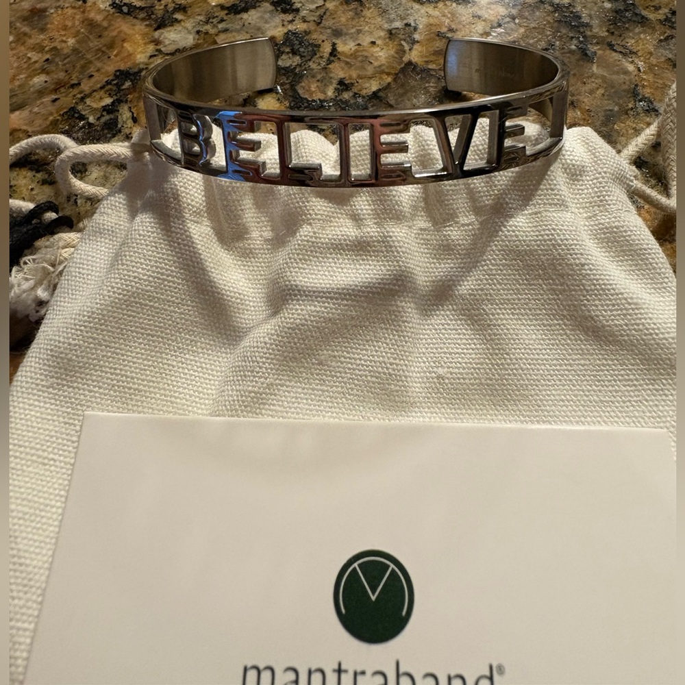 NWT Mantraband “BELIEVE” Statement Cuff Bracelet - Hypoallergenic & Adjustable - Picture 3 of 11